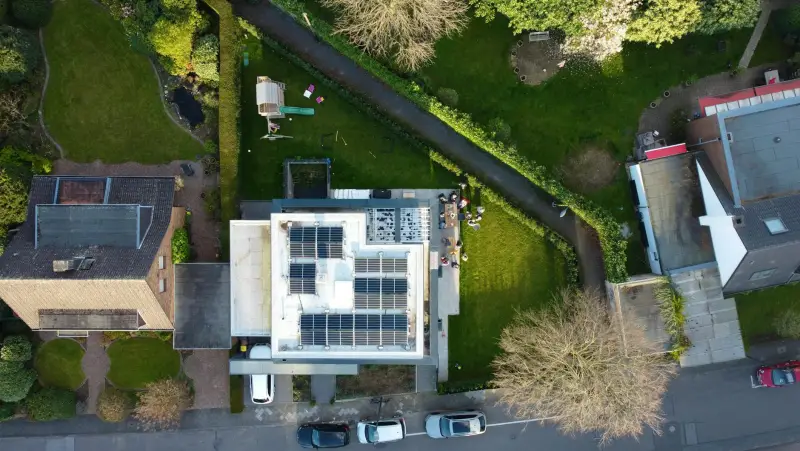 Zonnepanelen Saldering bij een Gezin met Hoog Verbruik